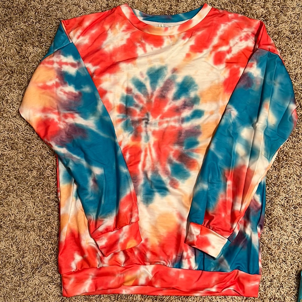 Women’s Tie Dye Sweatshirt- Size Small